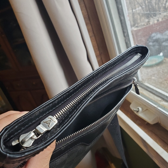 Damier Graphite Thomas Men's Bag - Picture 9 of 16